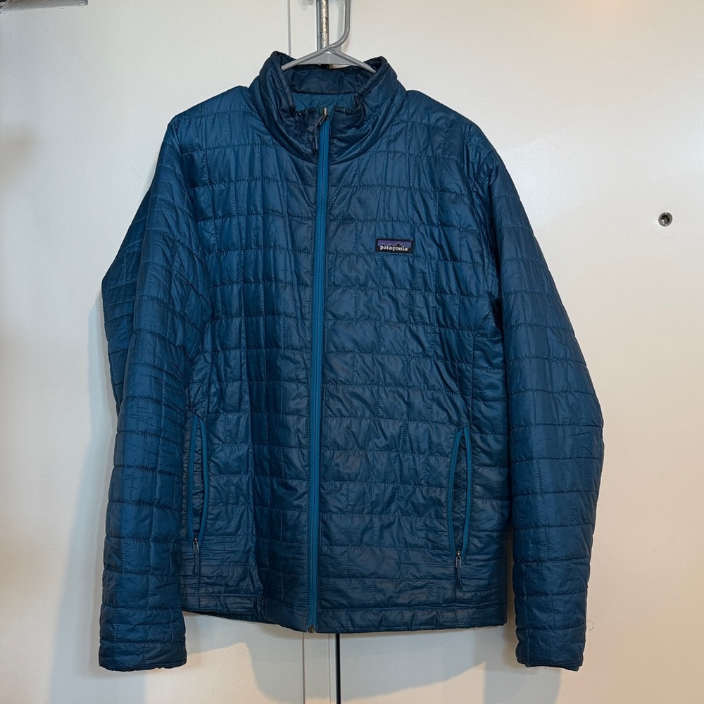 Patagonia Men's Blue Quilted Puffer Jacket